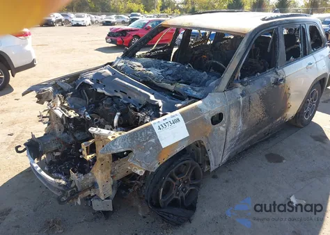 2022 Jeep Grand Cherokee 4Xe Trailhawk 4X4 из США, поврежденный, VIN 1C4RJYC63N8721666